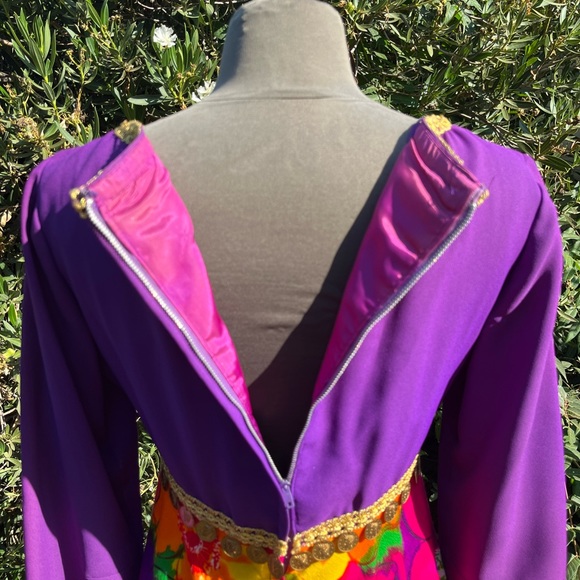 Vintage 1970’s psychedelic handmade barkcloth maxi dress with gold ribbon trim - Picture 8 of 8